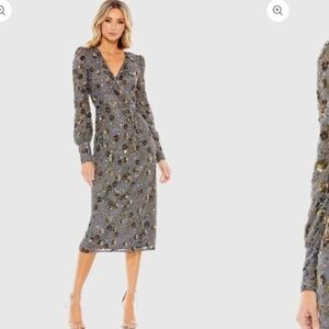 NWT | Mac Duggal 5571 Coal Long Sleeve V Neck Midi Dress
Size 4